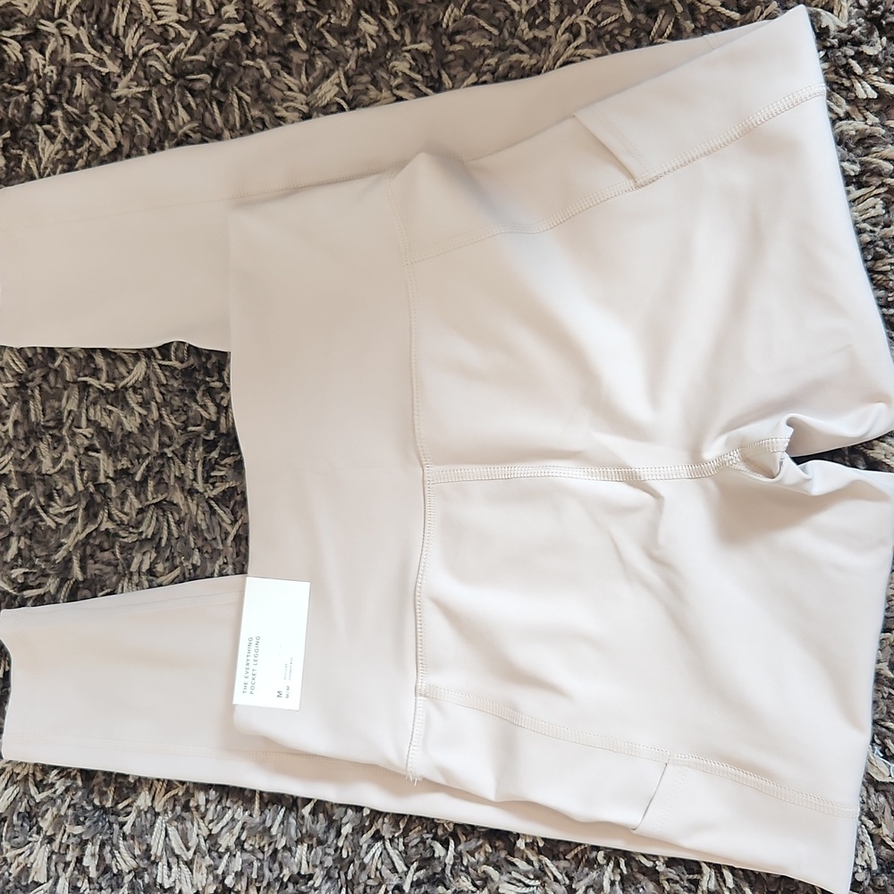 American Eagle Tan Everything Pocket Legging! - Picture 4 of 4